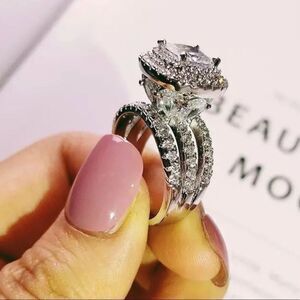 DIANA ROUND CUT RING​ size 6